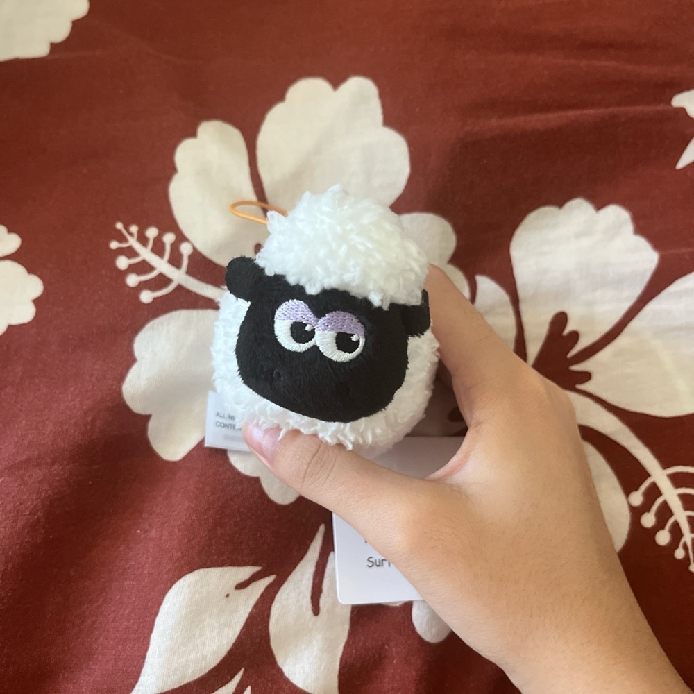 shaun the sheep plush keychain new with tags